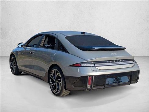 Used 2025 Hyundai Ioniq 6 SEL RWD image 5