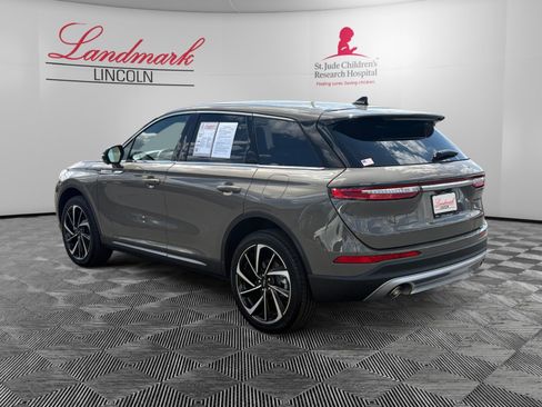 Certified 2025 Lincoln Corsair Reserve AWD/4WD image 3
