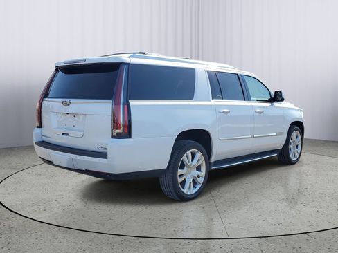 Used 2016 Cadillac Escalade ESV Luxury image 6