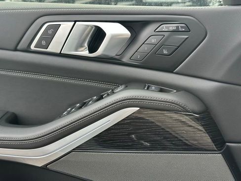 New 2026 BMW X7 xDrive40i image 25