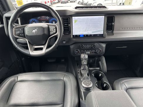Used 2025 Ford Bronco Badlands AWD/4WD image 16