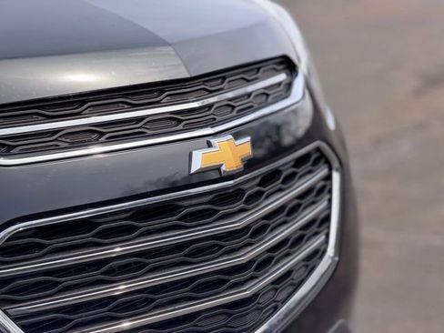 Used 2017 Chevrolet Equinox LT w/ Convenience Package image 28