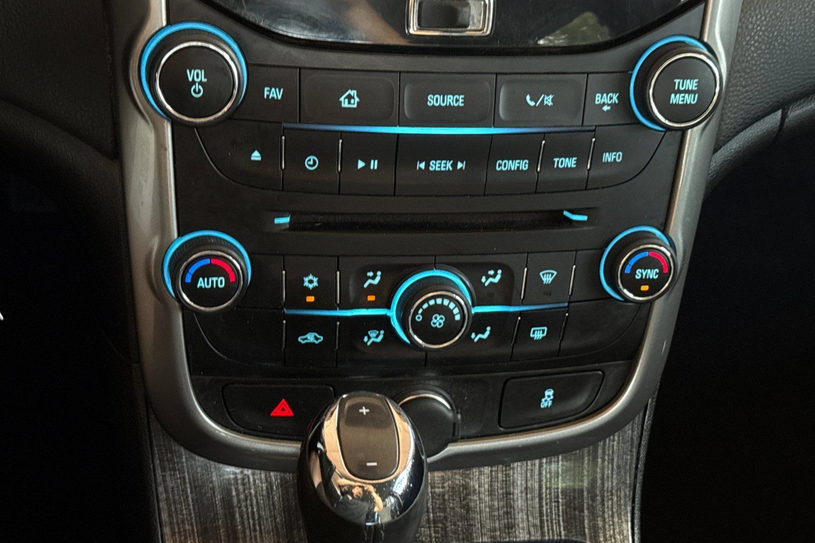 Used 2014 Chevrolet Malibu LT FWD image 18