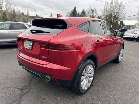 Used 2019 Jaguar E-PACE SE image 9