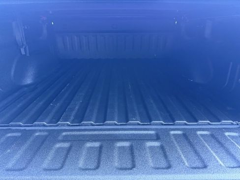 Used 2018 GMC Sierra 1500 SLT w/ SLT Premium Package image 25