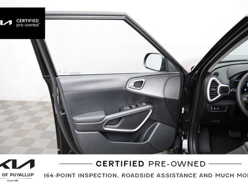 Certified 2025 Kia Soul LX FWD image 10