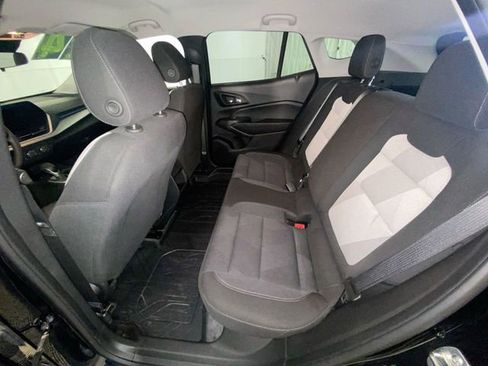 Used 2024 Chevrolet Trax LS w/ LS Convenience Package FWD image 28