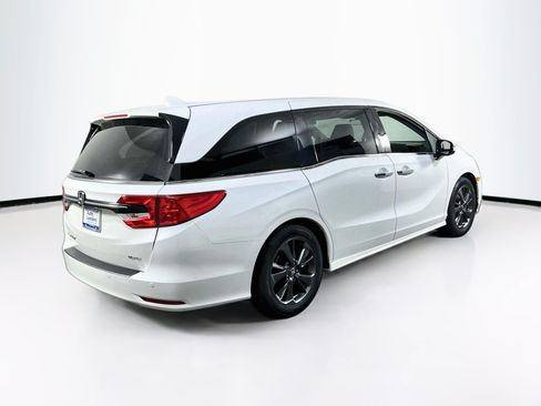 Used 2023 Honda Odyssey Elite image 5