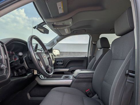 Used 2018 Chevrolet Silverado 1500 LT w/ All Star Edition AWD/4WD image 9