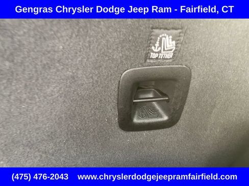 Used 2023 Jeep Wrangler Unlimited Sahara w/ Cold Weather Group AWD/4WD image 31
