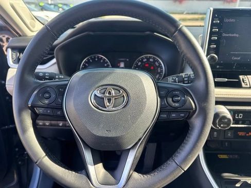 Used 2022 Toyota RAV4 XLE Premium AWD/4WD image 17