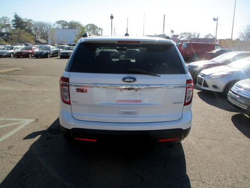 Used 2012 Ford Explorer XLT image 5