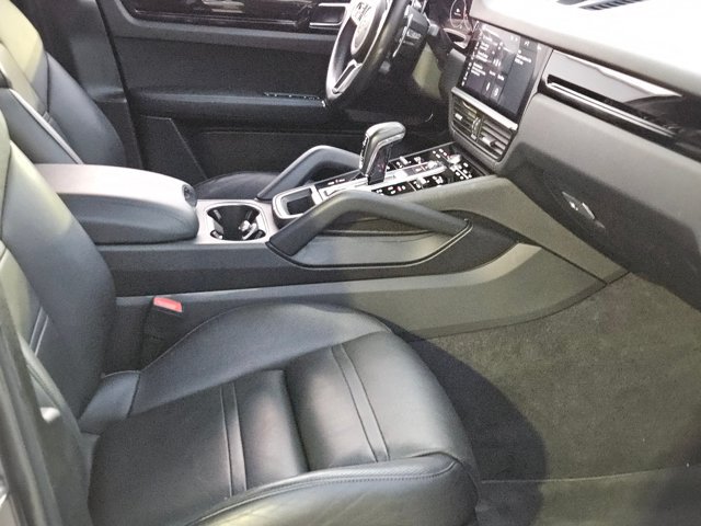 Used 2020 Porsche Cayenne AWD/4WD image 21