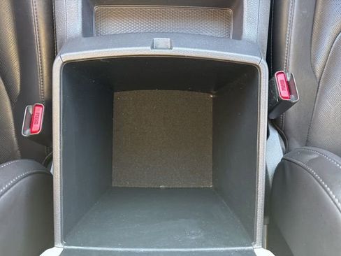 Used 2024 Kia Carnival LX image 27