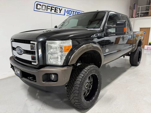 Used 2015 Ford F250 King Ranch w/ FX4 Off-Road Package AWD/4WD image 2