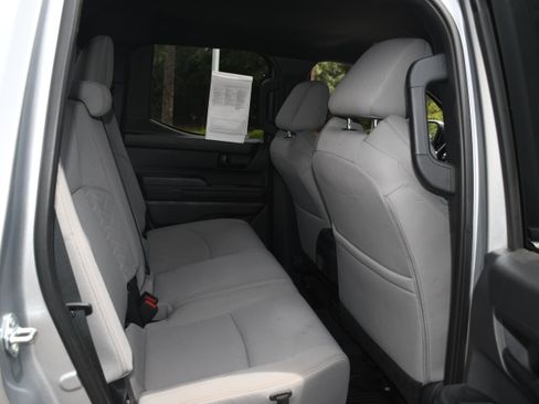 Certified 2024 Toyota Tacoma SR5 AWD/4WD image 18