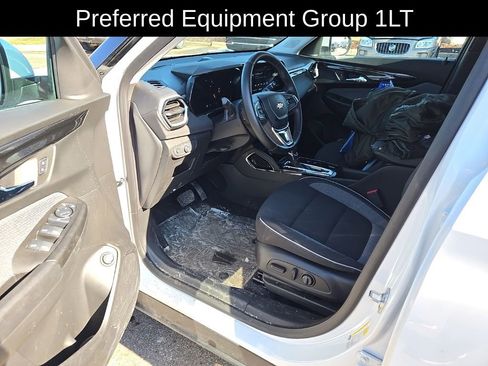 Used 2024 Chevrolet TrailBlazer LT w/ Convenience Package image 9