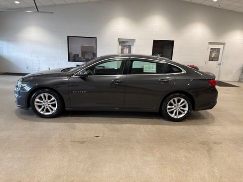 Used 2016 Chevrolet Malibu LT FWD image 4