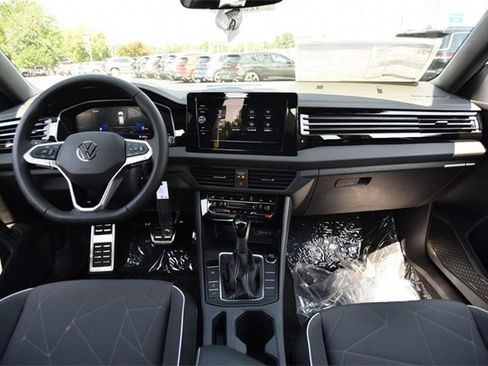 New 2025 Volkswagen Jetta Sport image 7