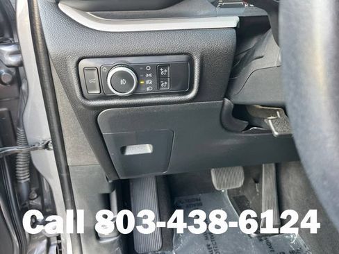 Used 2023 Ford Explorer XLT w/ Equipment Group 202A RWD image 22