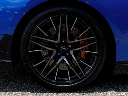 Used 2024 Nissan GT-R AWD/4WD image 18