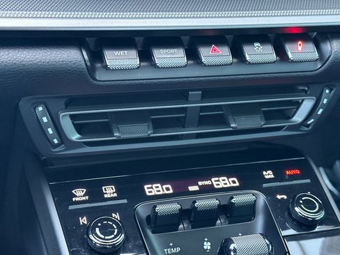 Certified 2021 Porsche 911 Carrera image 20