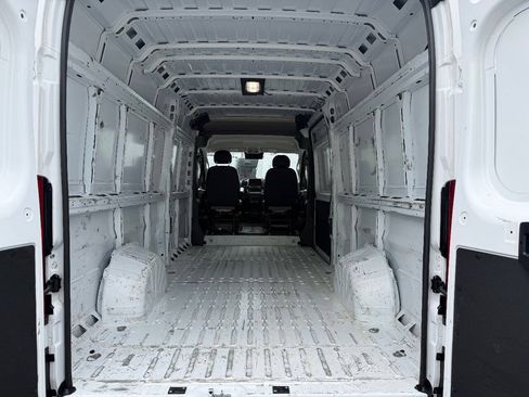 Used 2025 RAM ProMaster 3500 w/ Convenience Group FWD image 12