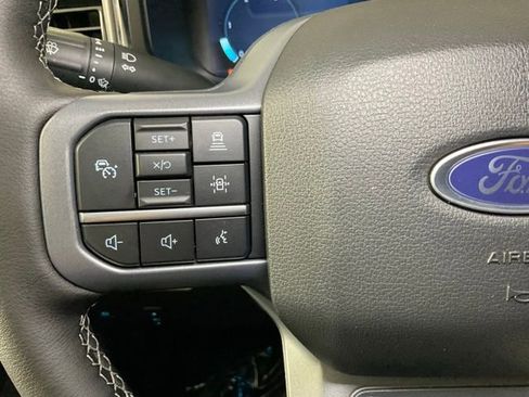 New 2026 Ford F250 Lariat w/ Black Appearance Package image 23