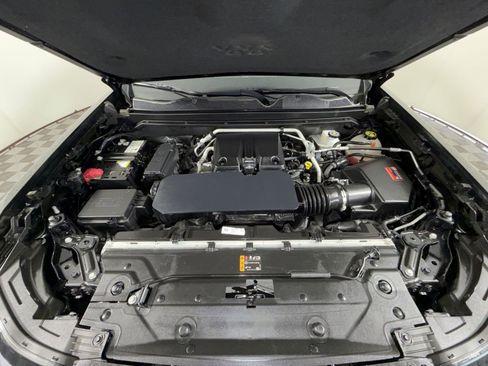 Used 2023 Chevrolet Colorado Z71 w/ Z71 Convenience Package 2 image 29