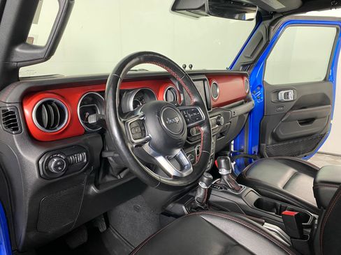 Used 2021 Jeep Gladiator Rubicon AWD/4WD image 2