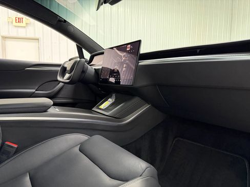 Used 2023 Tesla Model X Plaid image 14