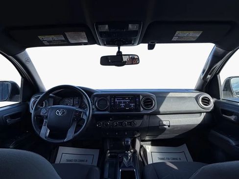 Used 2017 Toyota Tacoma TRD Off-Road w/ Tow Package image 11