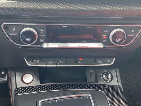 Used 2019 Audi SQ5 Premium Plus w/ Premium Plus Package image 29