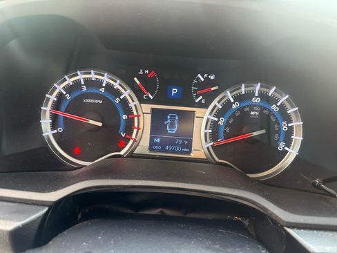 Used 2019 Toyota 4Runner TRD Off-Road AWD/4WD image 28