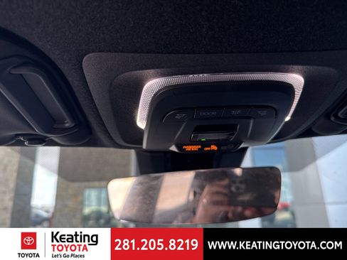 Used 2023 Toyota Corolla SE image 22