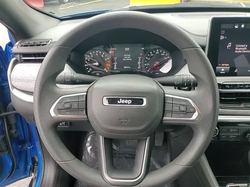 Used 2023 Jeep Compass Sport image 16