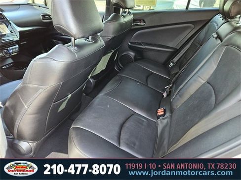 Used 2018 Toyota Prius Three image 16