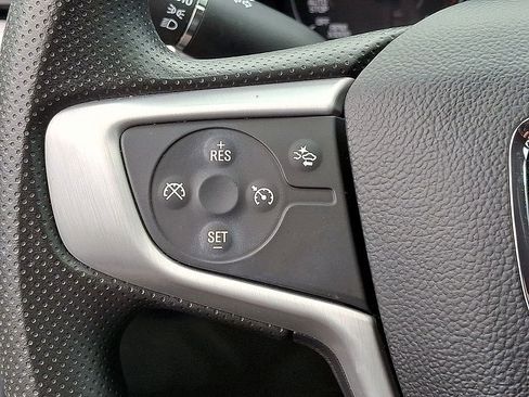 Used 2023 GMC Acadia SLE w/ Driver Convenience Package image 17