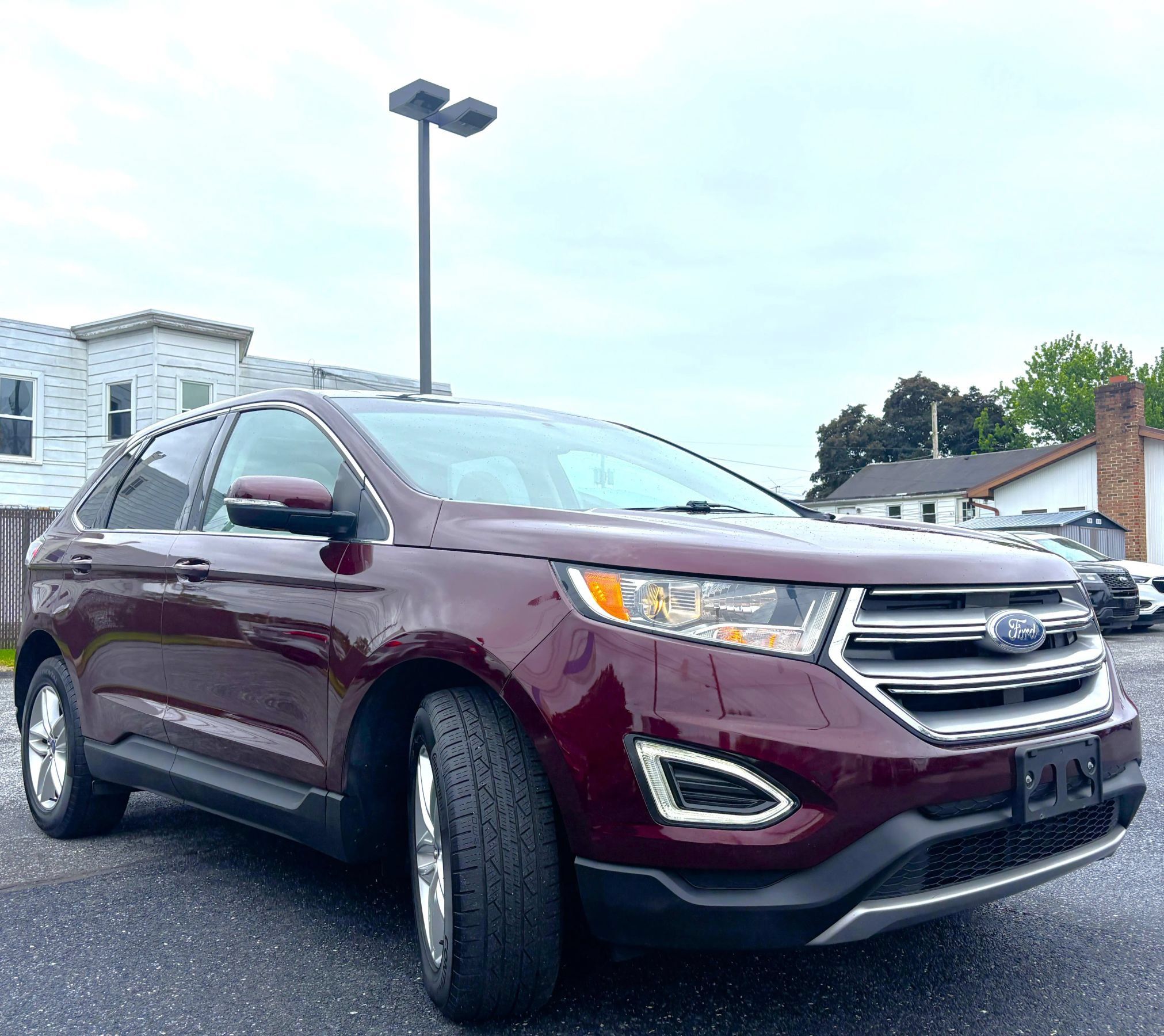 Used 2017 Ford Edge SEL w/ Equipment Group 201A AWD/4WD image 3