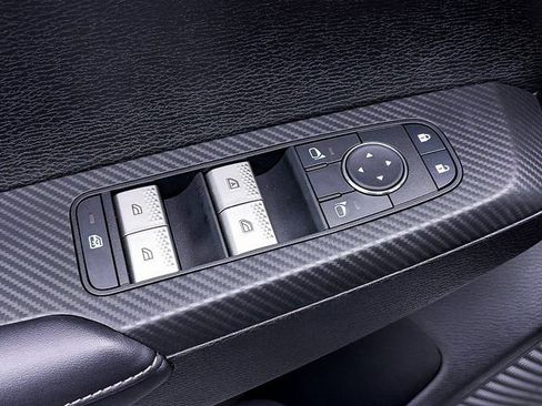 New 2026 Mitsubishi Outlander ES image 8