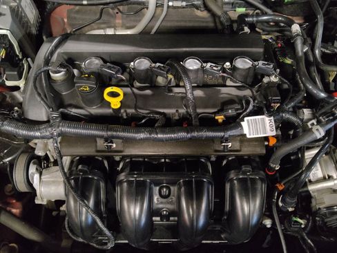 Used 2018 Ford Fusion SE w/ Fusion SE Technology Package FWD image 30