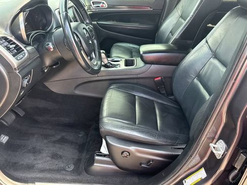 Used 2018 Jeep Grand Cherokee Limited RWD image 9