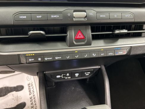 Used 2025 Kia K4 FWD image 16