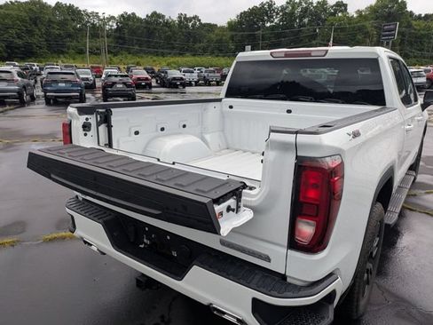Used 2022 GMC Sierra 1500 Elevation w/ X31 Off-Road Package AWD/4WD image 31