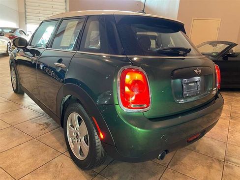 Used 2016 MINI Cooper 4-Door Hardtop image 39