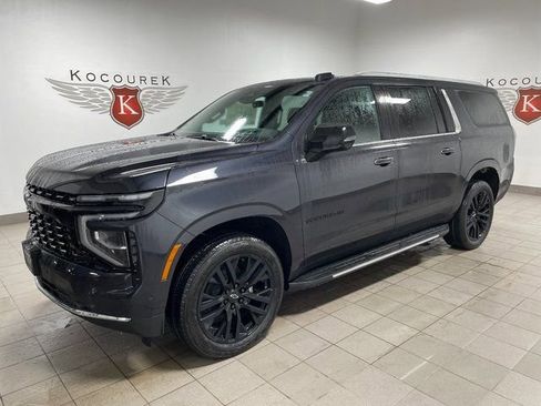 New 2026 Chevrolet Suburban Premier image 3