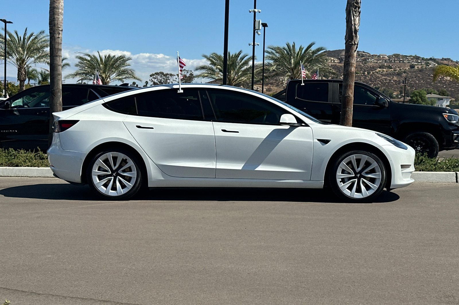 Used 2021 Tesla Model 3 Standard Range Plus RWD image 3