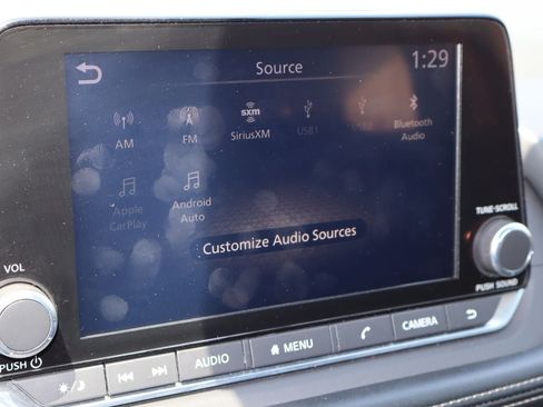 Used 2024 Nissan Rogue S AWD/4WD image 8