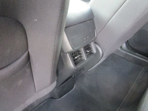 Used 2025 Chevrolet Equinox LT FWD image 18
