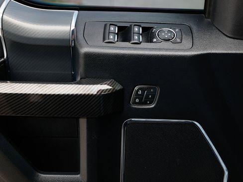 Used 2019 Ford F150 Lariat image 47